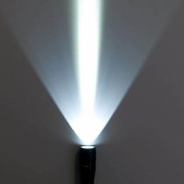 Ручной светодиодный фонарь Elektrostandard Discoverer 3 от батареек 175х32 150 лм  - 3